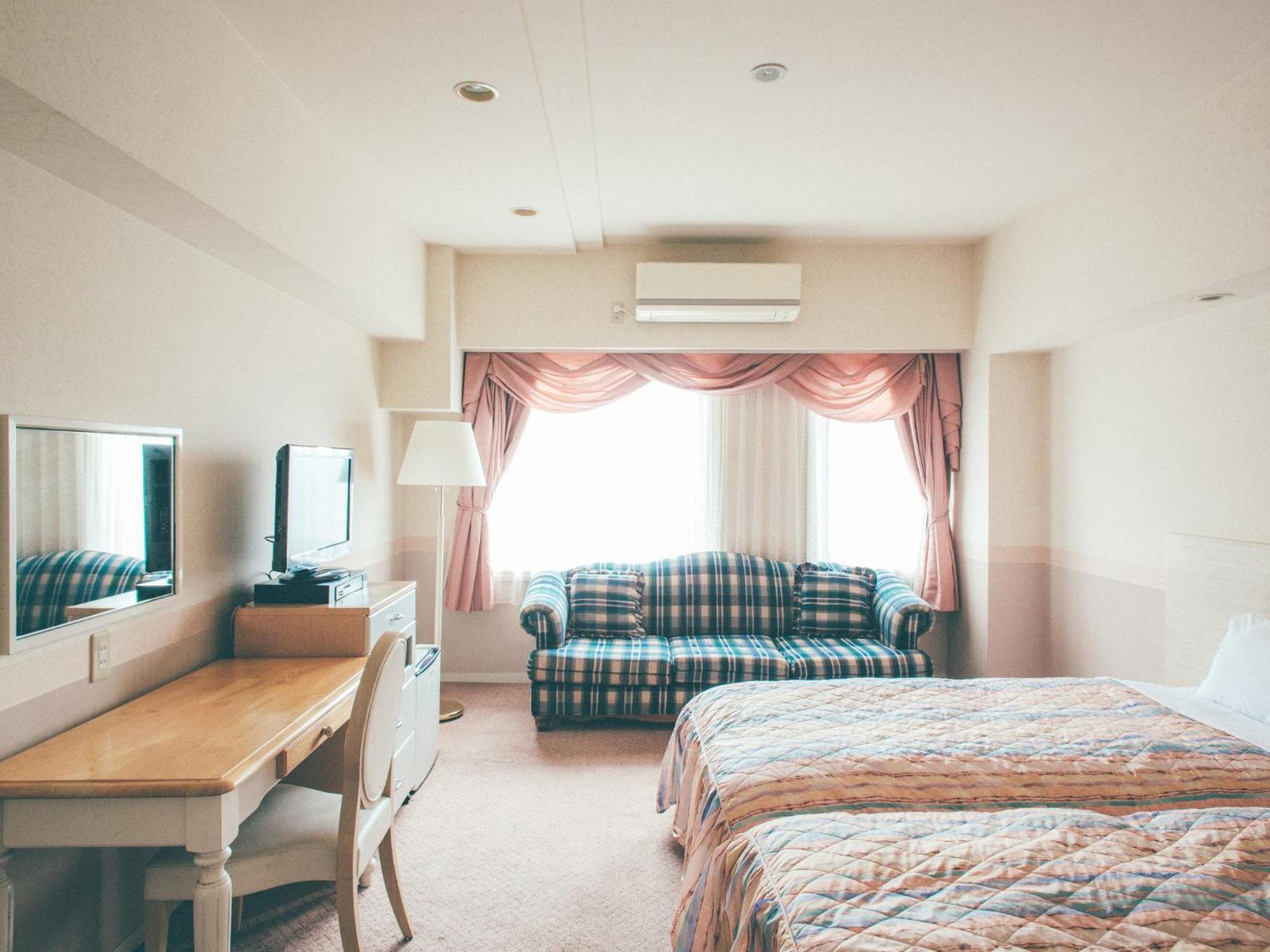 Kokusai Hotel 4*