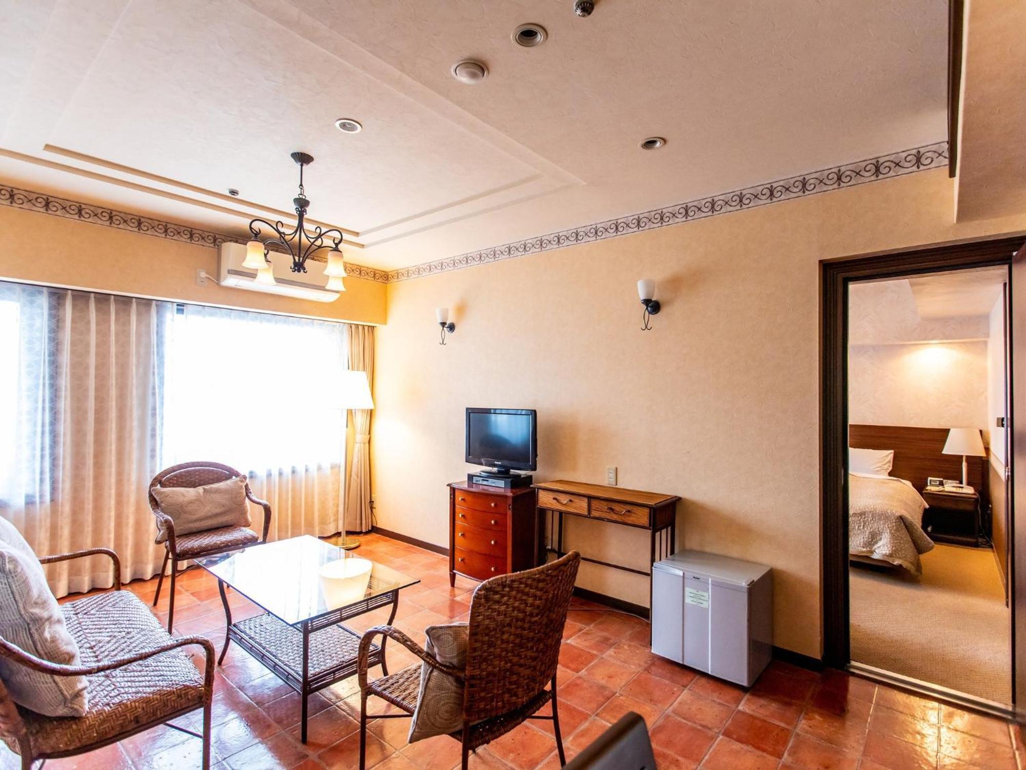 Kokusai Hotel 4*
